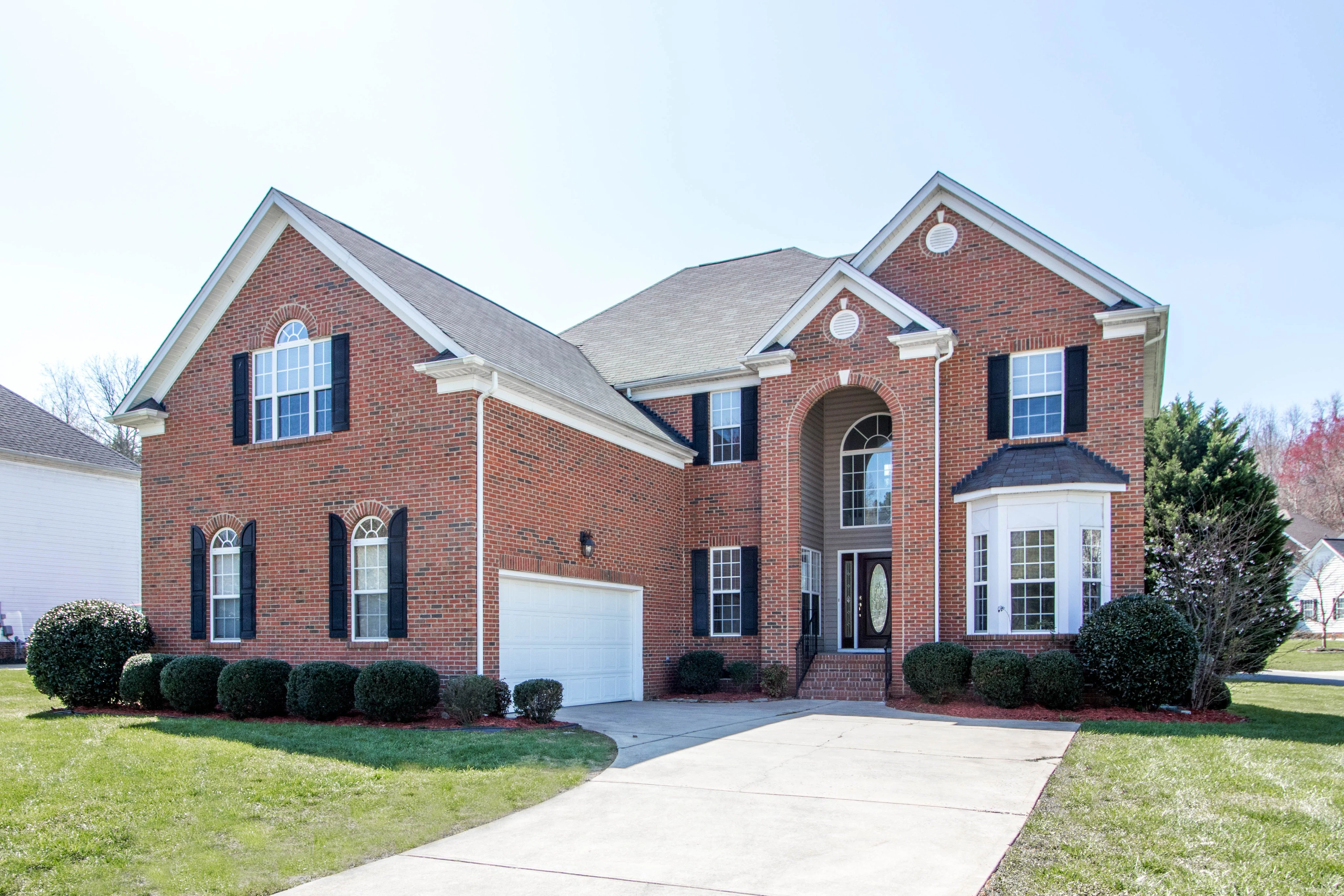 216 Castles Gate Dr, Mooresville, NC 28117, Presented by Lawrie